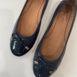 Vionic Cap Ballet Flats in Navy patent, size 10 medium